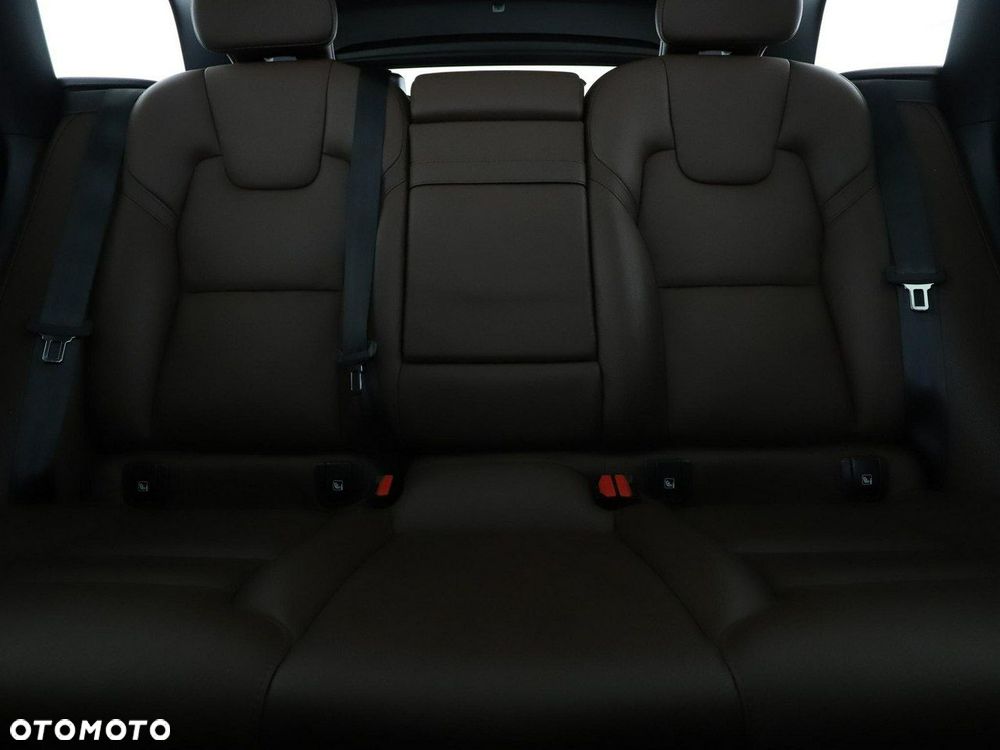 Volvo XC 60 T8 Plug-In Hybrid AWD Inscription Expression - 18