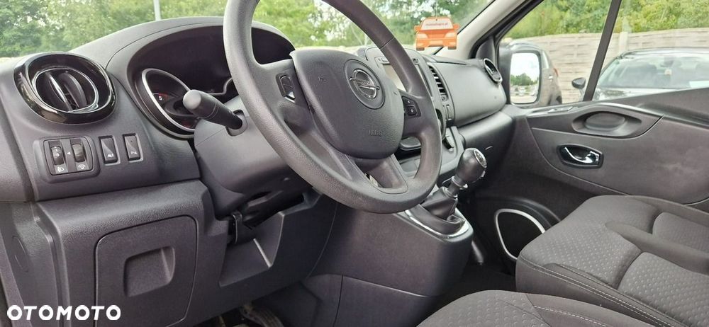 Opel Vivaro - 27