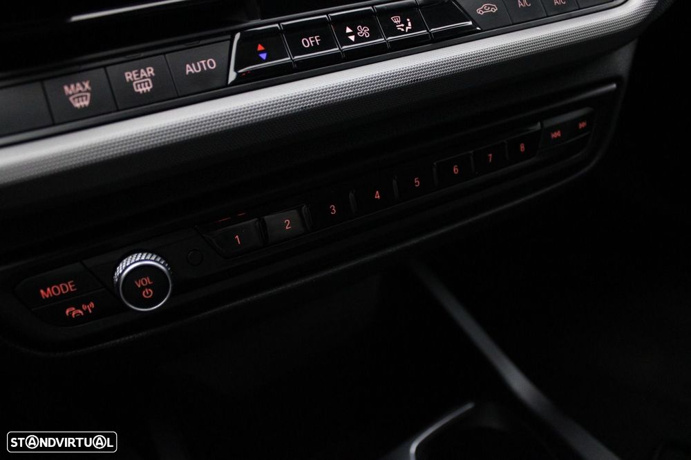 BMW 116 d Corporate Edition Auto - 19