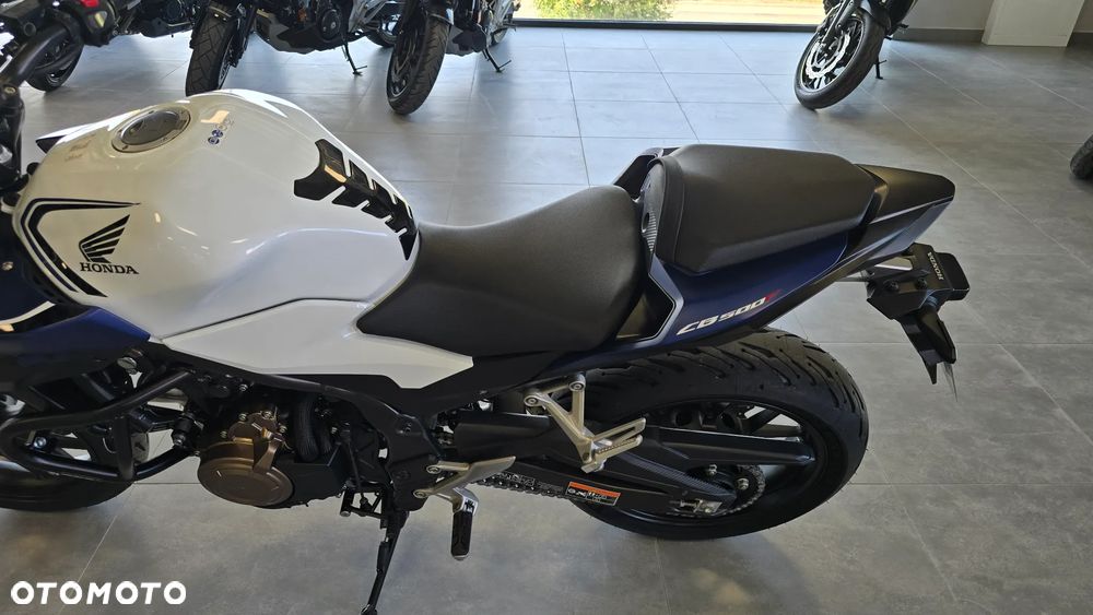 Honda CB - 10