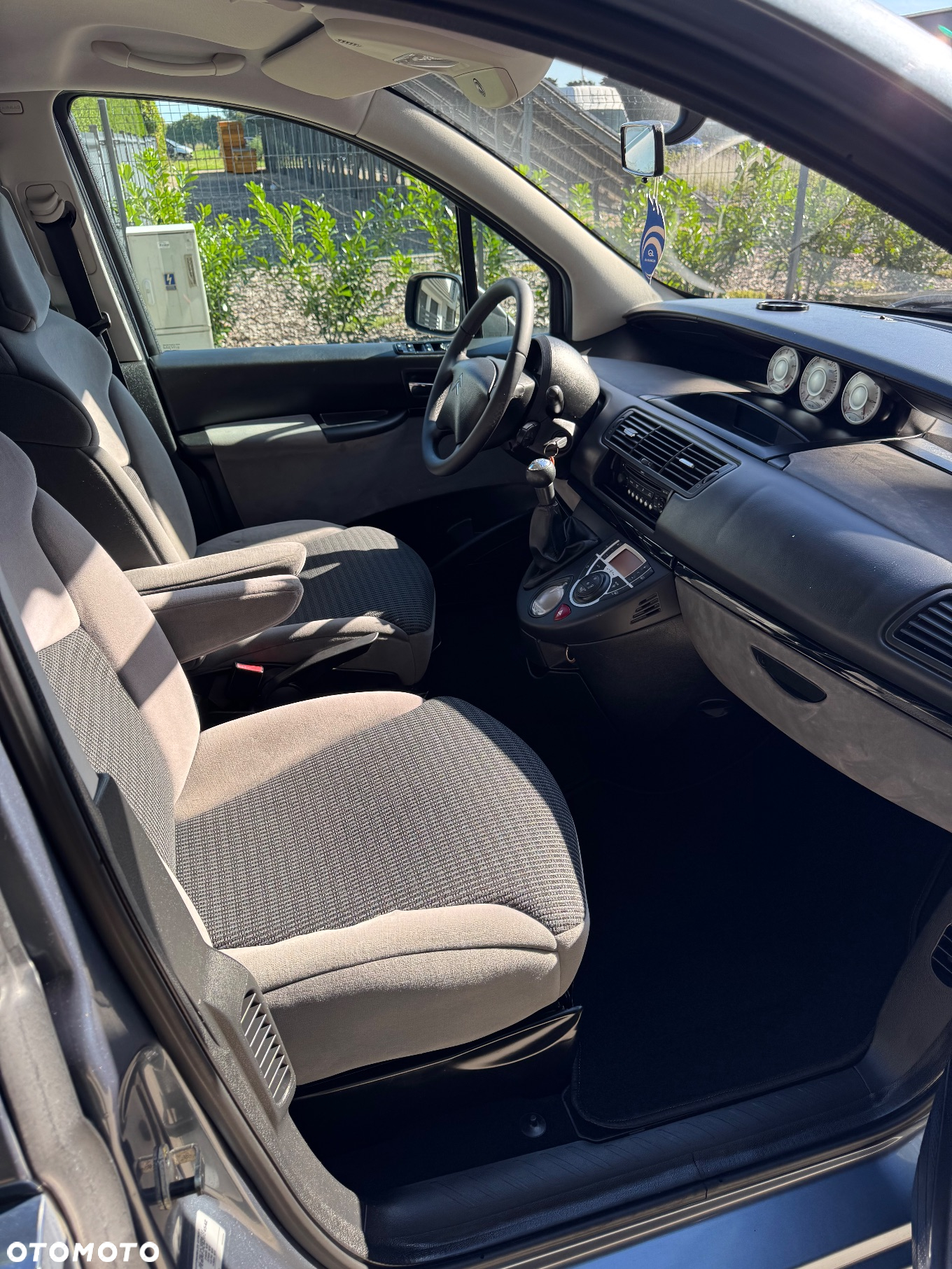 Citroën C8 2.0 16V Confort - 29