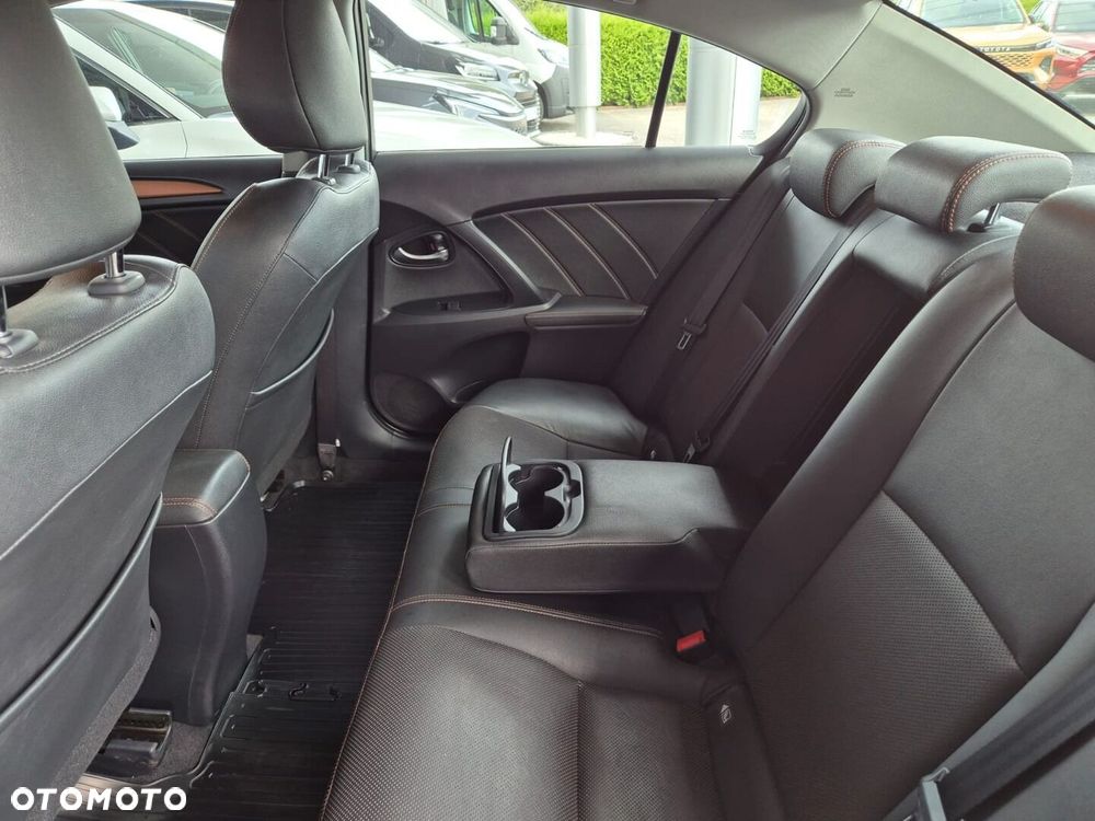 Toyota Avensis 1.8 Premium MS - 14