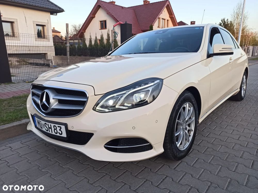 Mercedes-Benz Klasa E 220 BlueTEC 4Matic 7G-TRONIC - 12