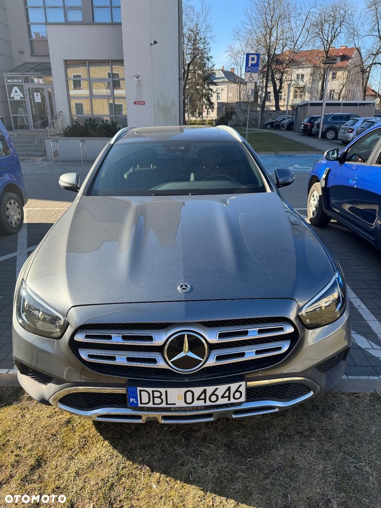 Mercedes-Benz Klasa E 200 4Matic T All-Terrain 9G-TRONIC Avantgarde - 1