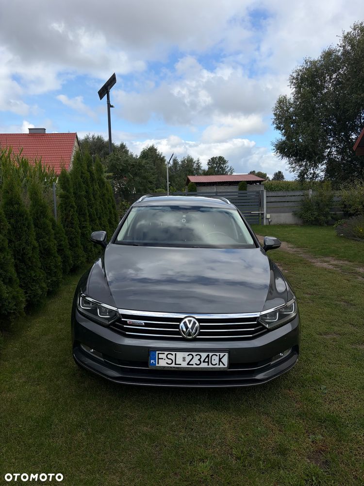 Volkswagen Passat - 4