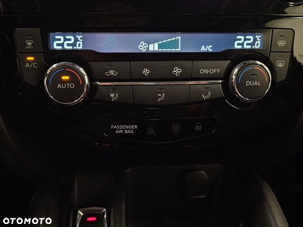 Nissan Qashqai 1.3 DIG-T N-Connecta DCT - 20