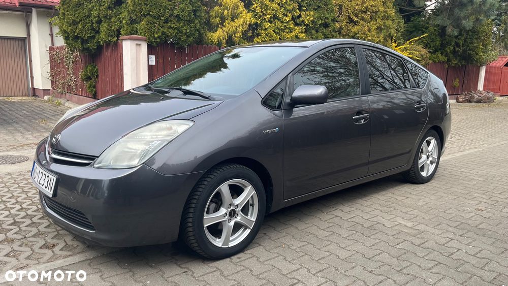Toyota Prius 1.5 VVT-i Sol - 1