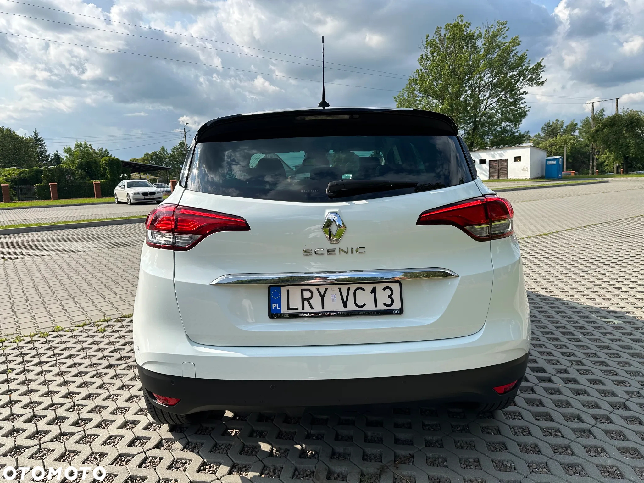 Renault Scenic 1.6 dCi Bose EDC - 11