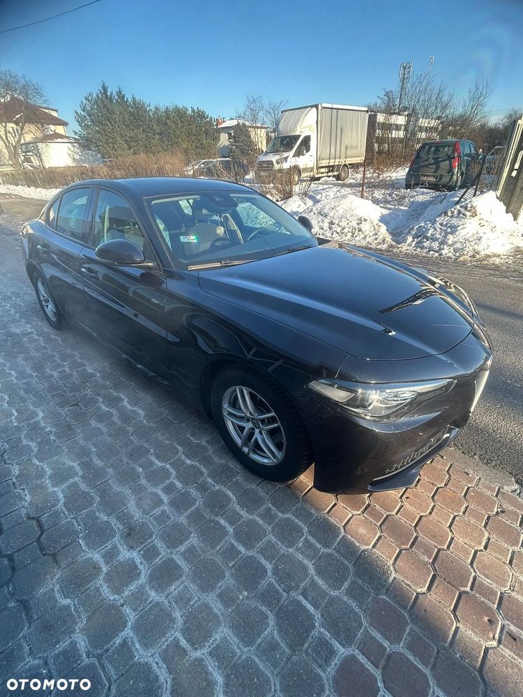 Alfa Romeo Giulia 2.0 Turbo - 1