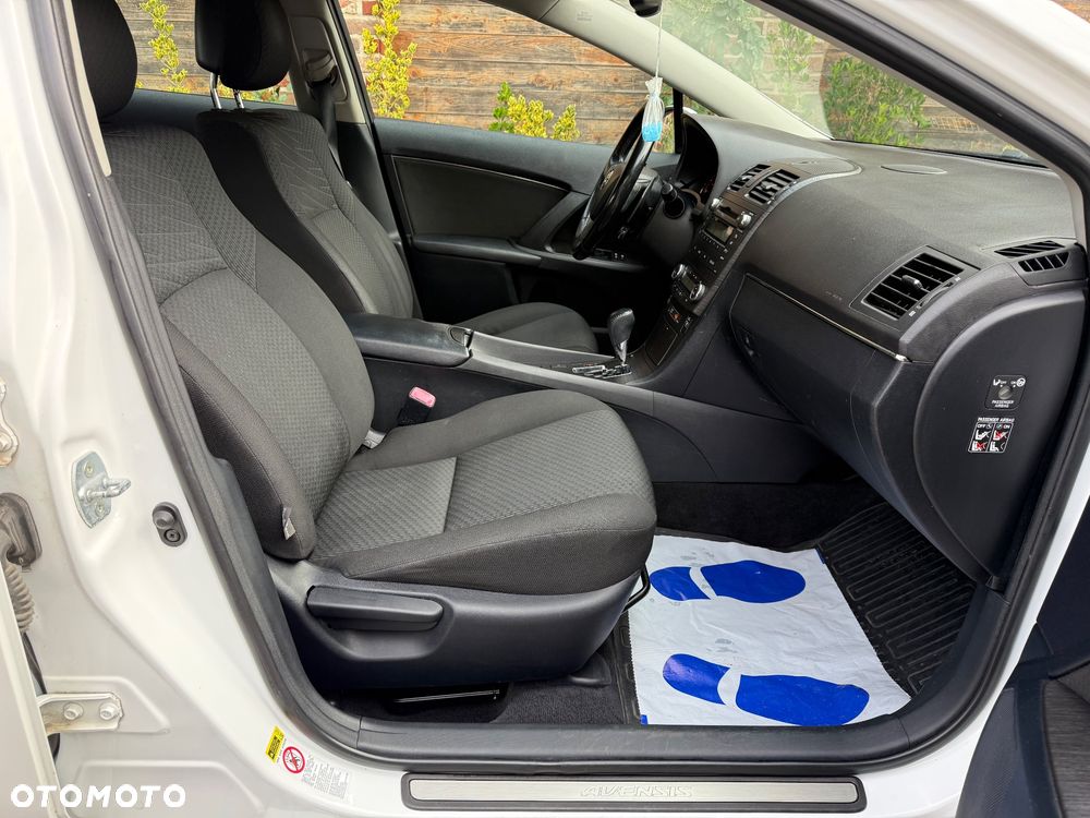 Toyota Avensis 2.0 Multidrive S Executive - 23