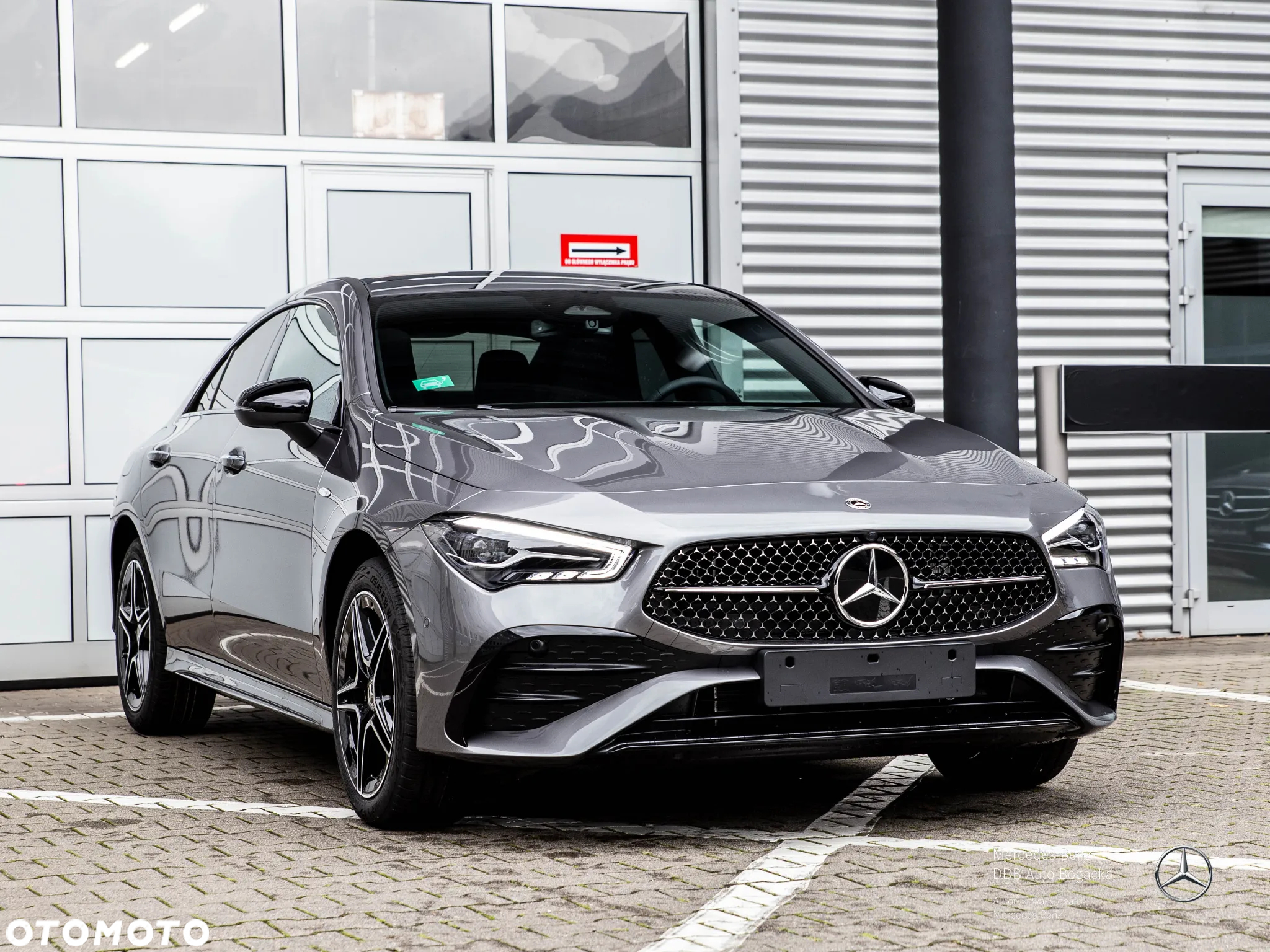 Mercedes-Benz CLA 250 E AMG Line 8G-DCT - 3