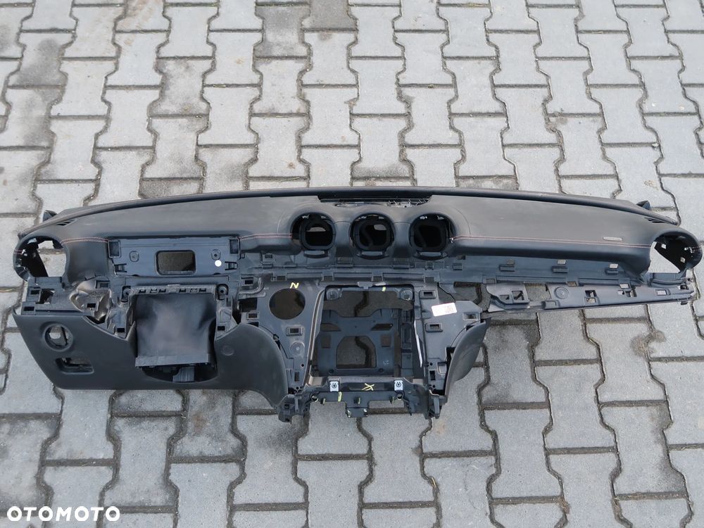 deska rozdzielcza kokpit Mercedes w206 C klasa - 1