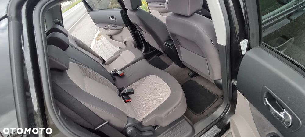 Nissan Qashqai+2 2.0 Acenta - 28
