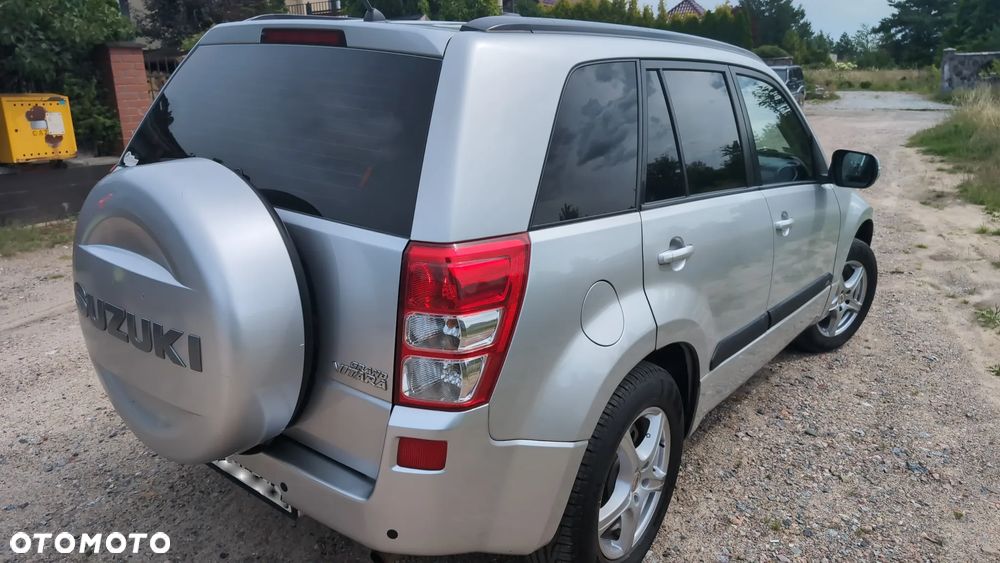 Suzuki Grand Vitara 2.0 Comfort - 3