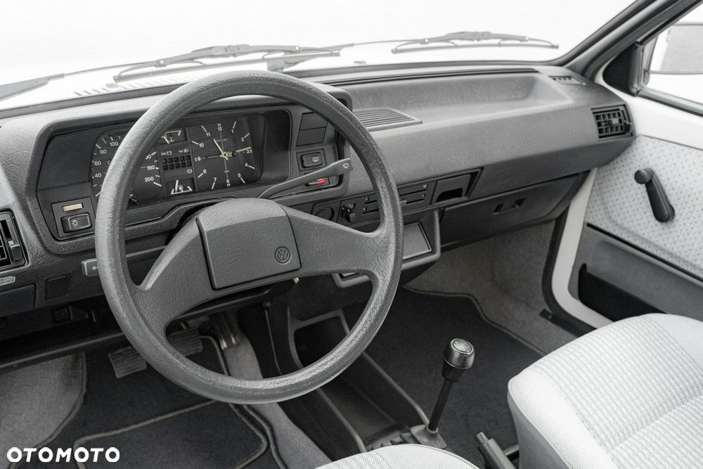 Volkswagen Polo - 7