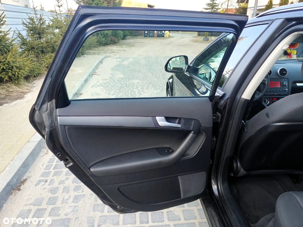 Audi A3 Sportback 1.6 Ambiente - 20