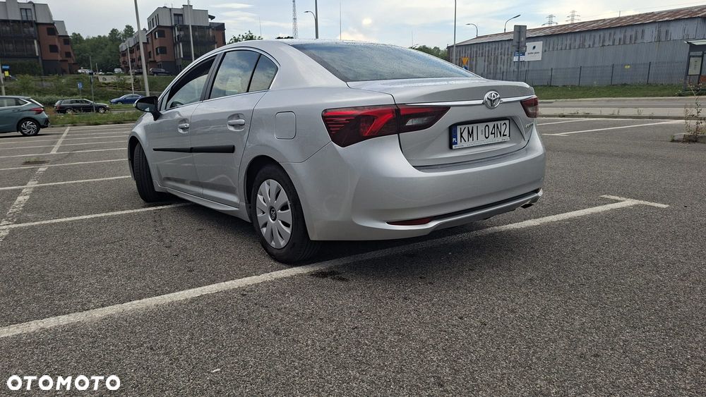 Toyota Avensis - 6