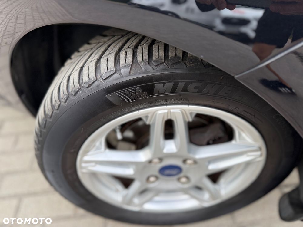 Ford Fiesta 1.0 EcoBoost Powershift Trend - 24