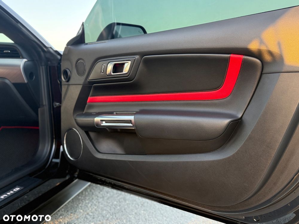 Ford Mustang - 16