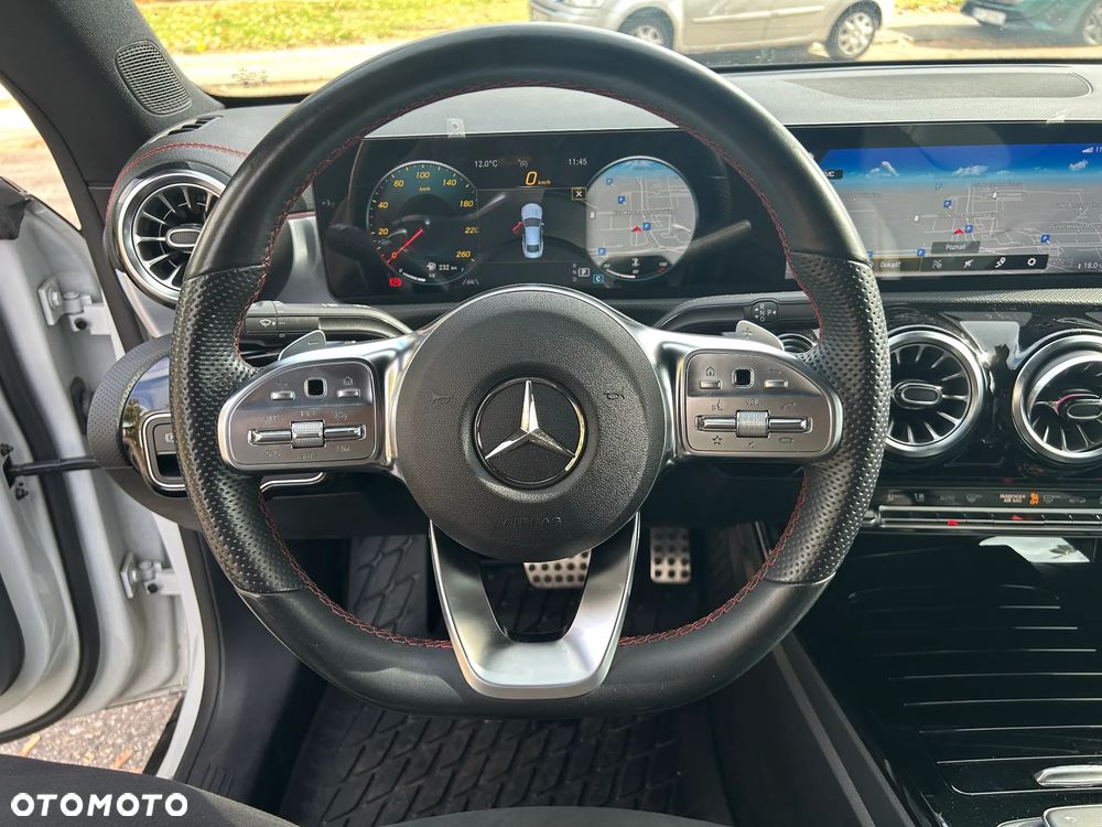 Mercedes-Benz CLA 220 d AMG Line 8G-DCT - 32