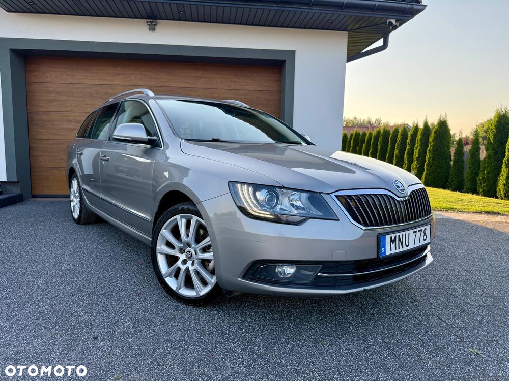 Skoda Superb 2.0 TDI Green tec DSG Elegance - 1