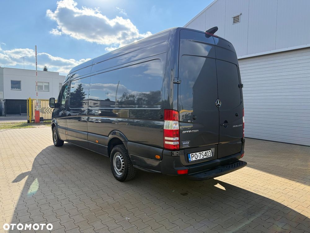 Mercedes-Benz Sprinter 319 - 6