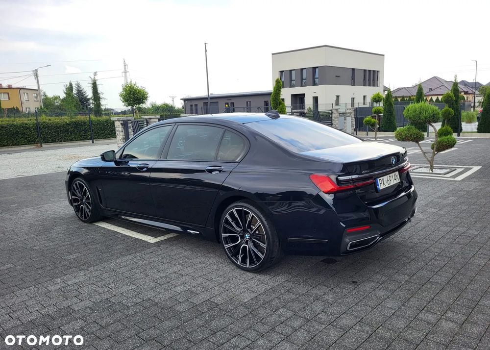 BMW Seria 7 750i xDrive - 5
