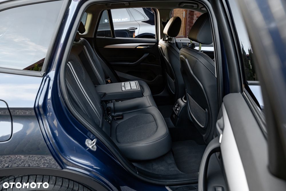 BMW X1 xDrive20i Sport - 23