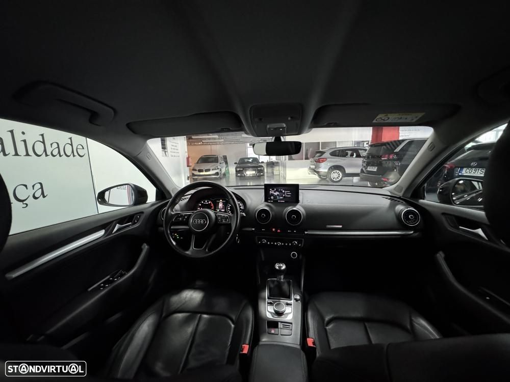 Audi A3 Sportback 30 TFSI S-line - 40