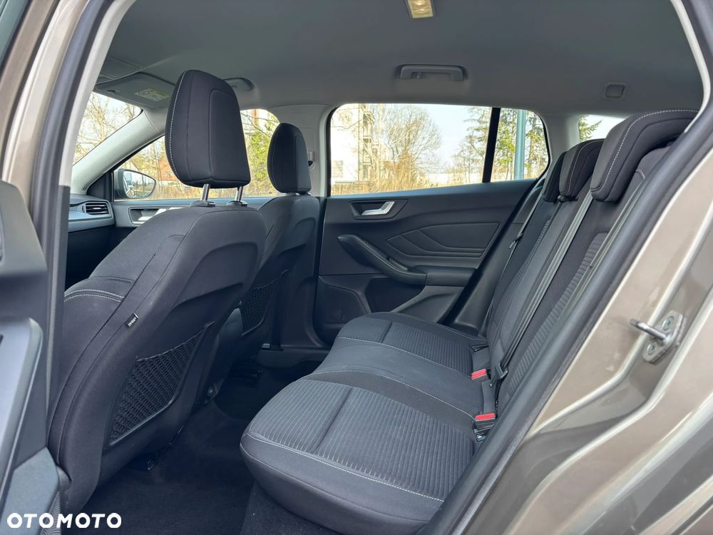 Ford Focus SW 1.0 EcoBoost S&S Business Edition - 16