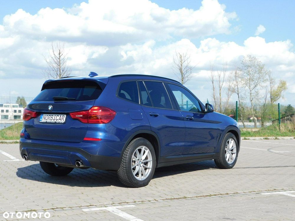 BMW X3 xDrive20d Advantage - 4