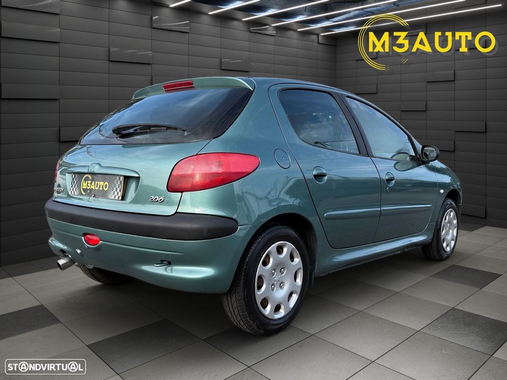 Peugeot 206 1.1 XT - 3