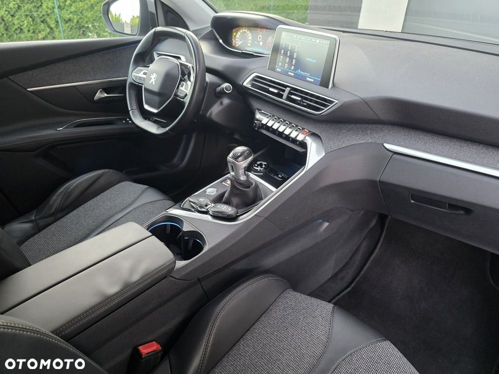 Peugeot 3008 1.6 BlueHDi Allure S&S - 33