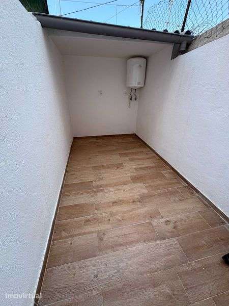 Arrendamento Apartamento T1  Renovado (Almada, Zona Castelo) - Grande imagem: 4/8