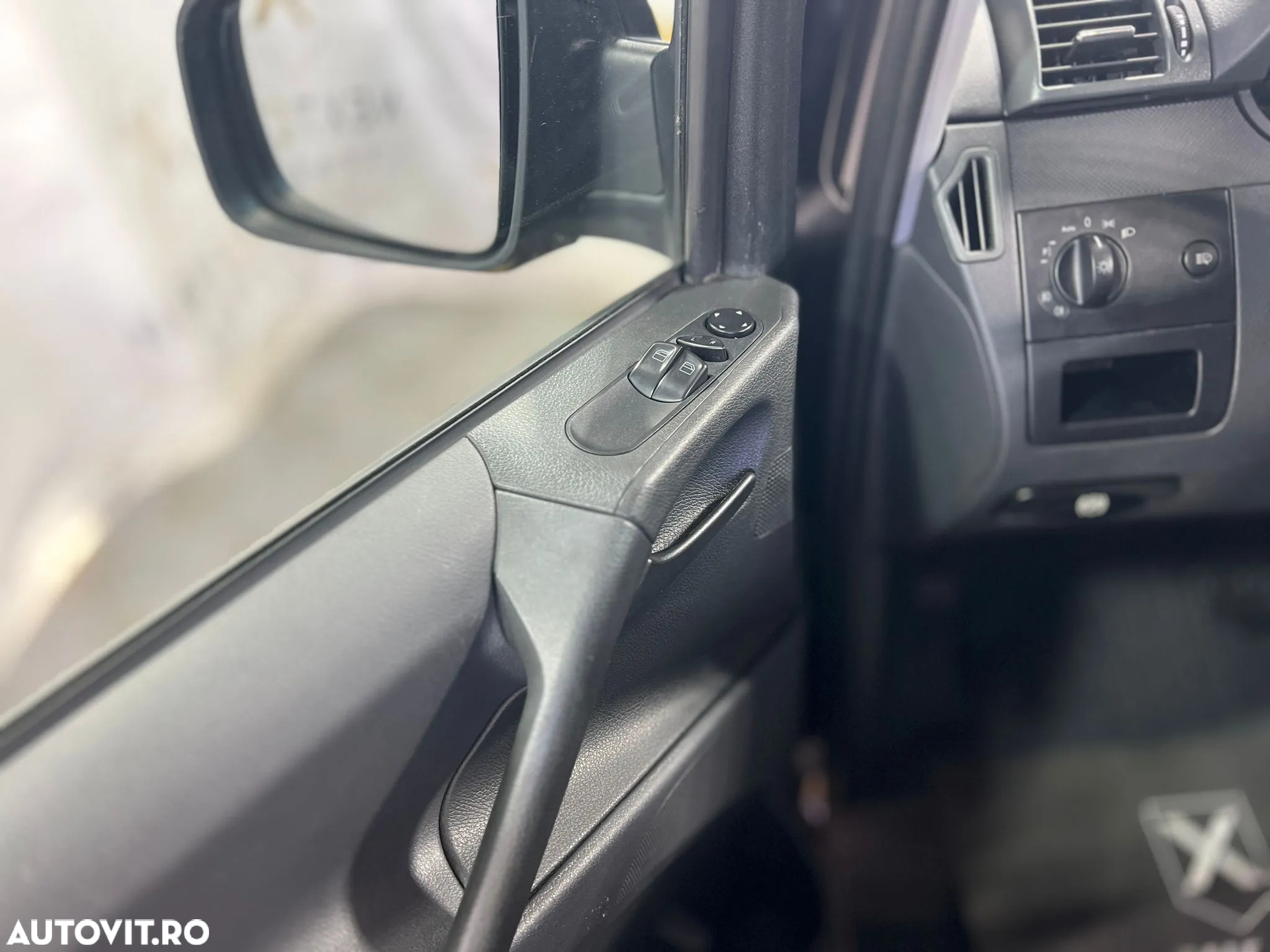Mercedes-Benz Vito 122 CDI Lang Aut. Mixto - 9