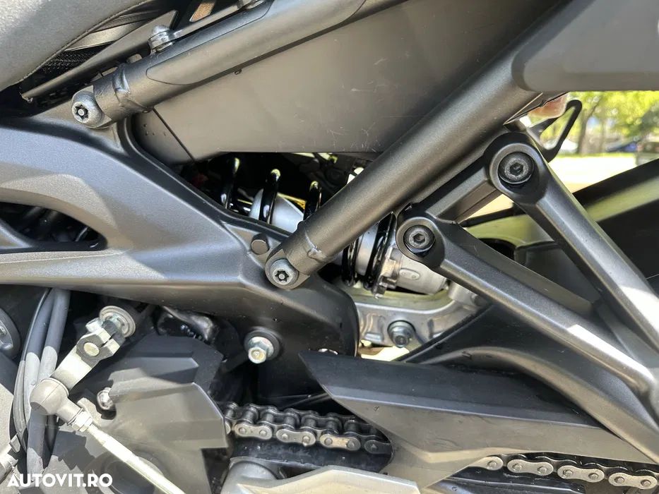 Yamaha MT-09 - 8
