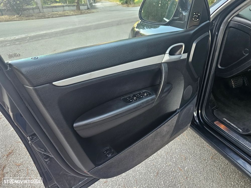 Porsche Cayenne S Tiptronic - 17