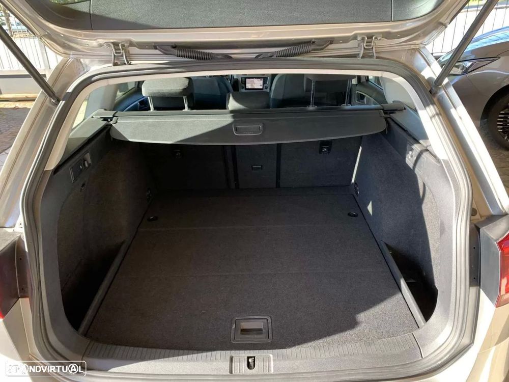 VW Golf Variant 1.6 TDi GPS Edition - 16