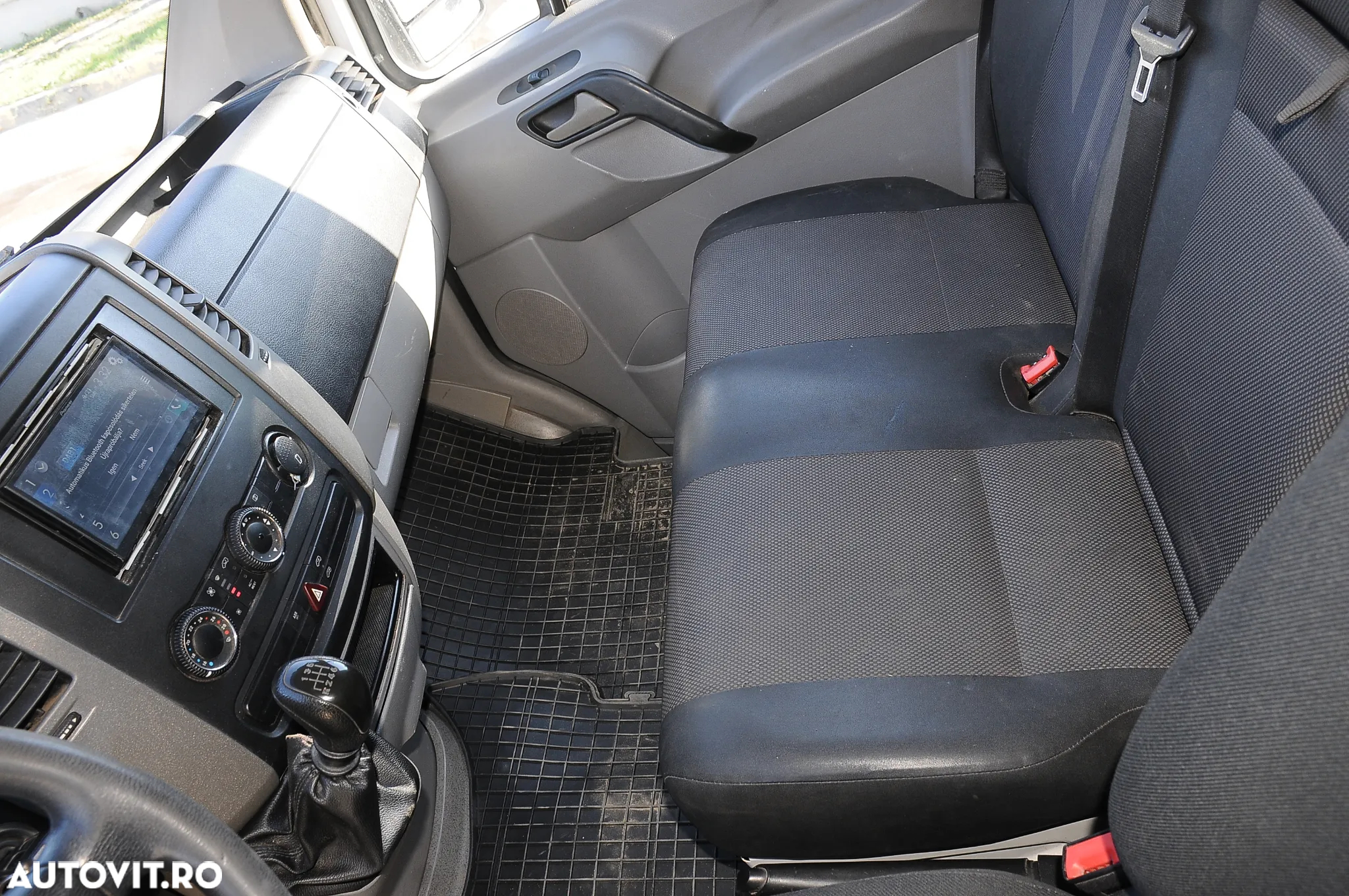 Mercedes-Benz Sprinter - 9