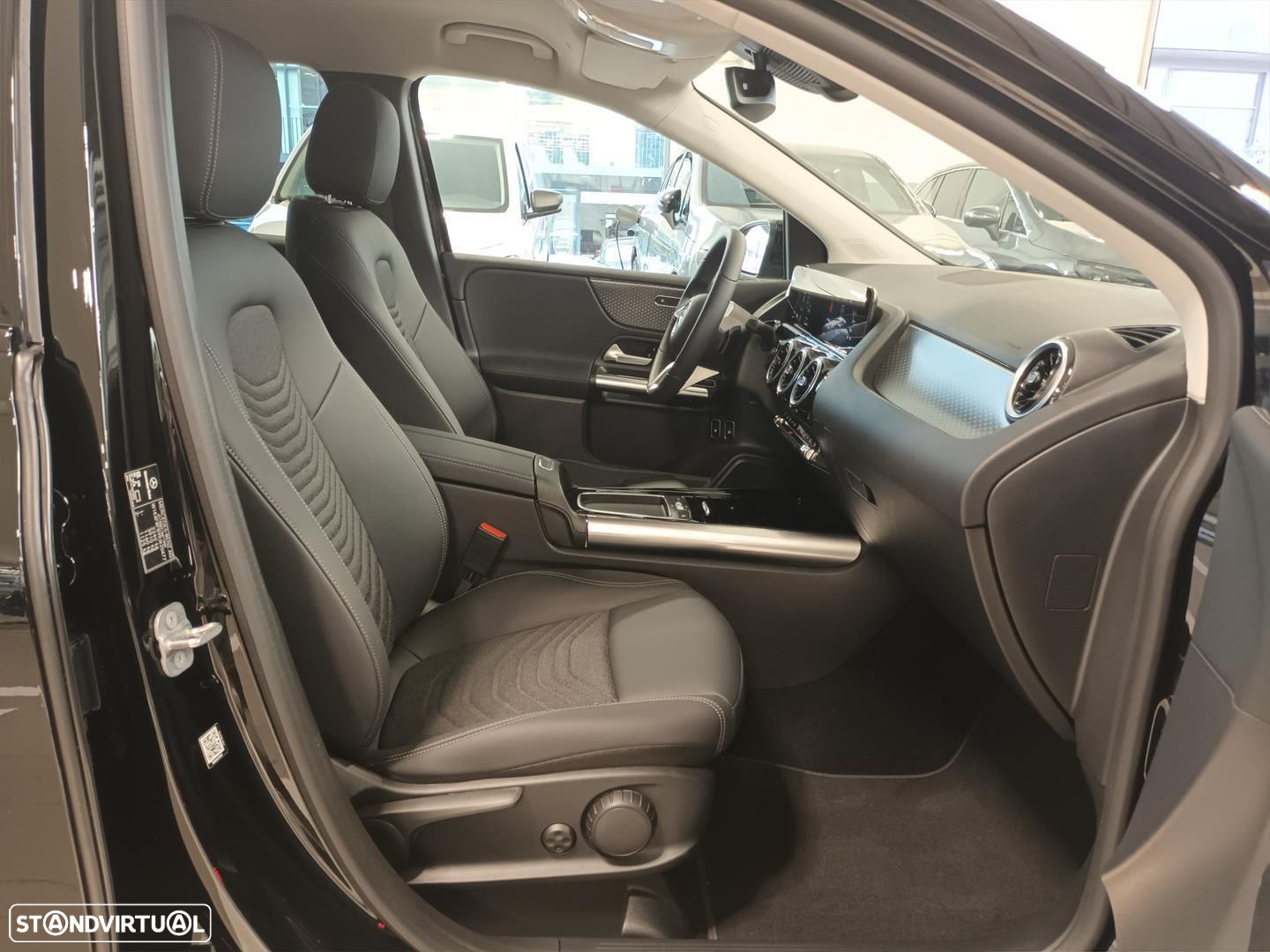 Mercedes-Benz B 250 e - 13