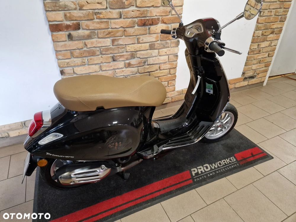 Vespa Primavera - 4