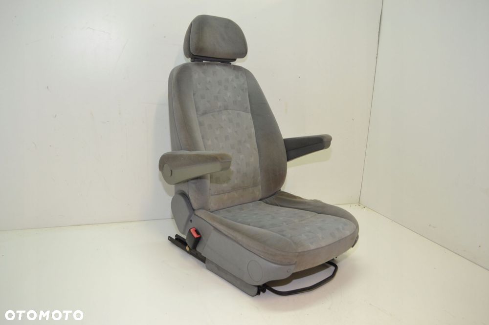 MERCEDES W639 VITO VIANO FOTEL LEWY KIEROWCA 6399108801 - 2