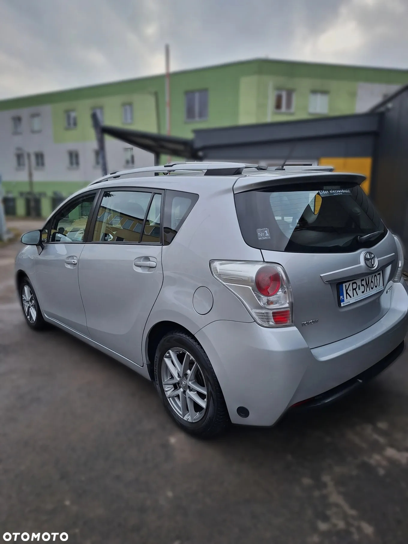 Toyota Verso 1.8 Premium 7os - 4