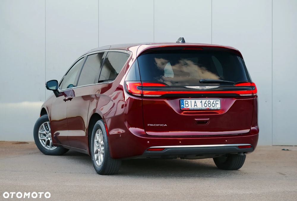 Chrysler Pacifica - 14