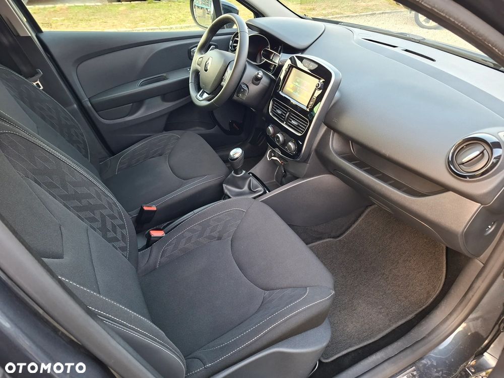 Renault Clio TCe 100 TomTom Edition - 18