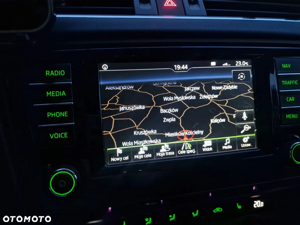 Skoda Octavia 2.0 TDI DSG Sportline - 22