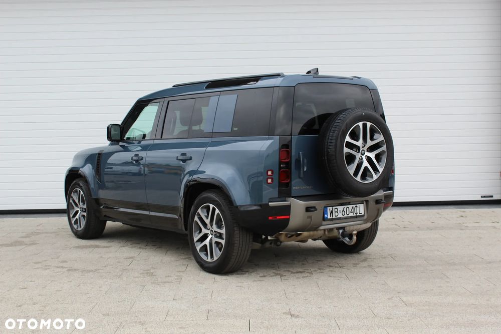 Land Rover Defender - 2