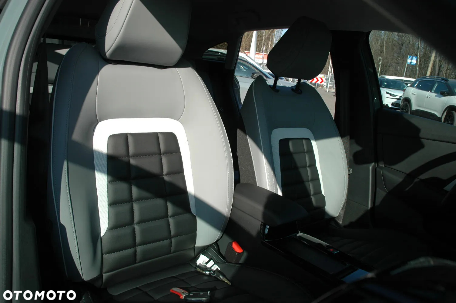 Citroën C4 e-C4 EV156 54kWh Max - 8