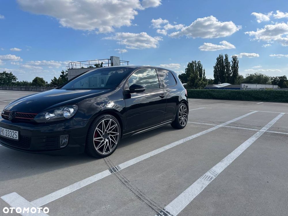 Volkswagen Golf - 2