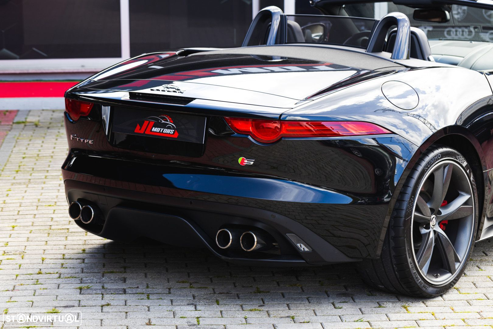 Jaguar F-Type V8 Cabriolet S - 18